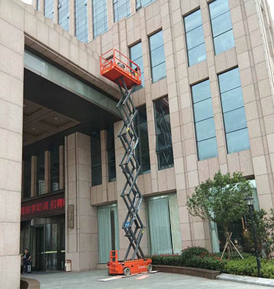 玻璃清洗租賃高空作業(yè)車(chē)